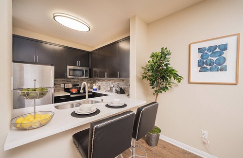 Del Rey Apartamento | 430531 Executive 1BR by Marina w/2 parking spaces
