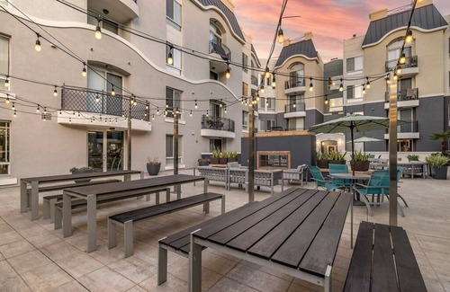 Del Rey Apartamento | 430531 Executive 1BR by Marina w/2 parking spaces