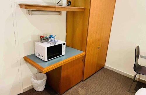 Adelaide Central Business District Apartamento | 438/247 entire 1BR exHotel Room in the heart of city