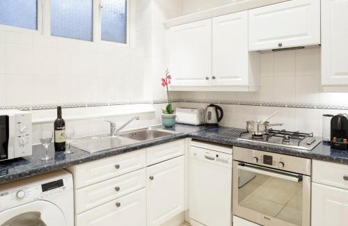 Mayfair Apartamento | 44 Curzon Street by Mansley