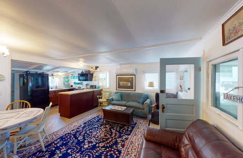 Lakeside Cabaña | 443 Lynn Avenue Charming two bedroom in Lakeside!