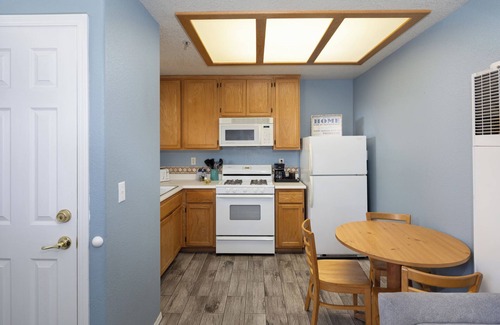 Oceano Condominio | 444 Pier Ave. #302: 1 BR, 1 BA Condominium in Oceano, Sleeps 4