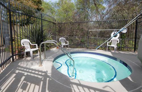 Oceano Casa | 444 Pier Ave. #403