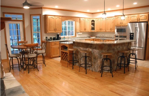 Manson Casa | 4500sf Gorgeous Lake House en Main Lake Channel con muelle privado.