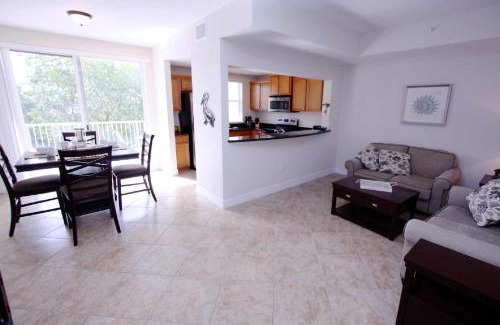 Ruskin Casa | 456 Little Harbor