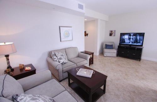 Ruskin Casa | 456 Little Harbor