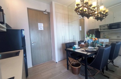 Na Chom Thian Condominio | Veranda Pattaya282 Gran cielo, vistas al mar y a la montaña, playa privada -TV4K Netflix