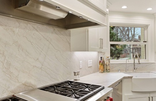 Calhoun Isles Casa | 4600 sq ft totally remodeled 5 bed 5 bath House with 3 car attached garage best