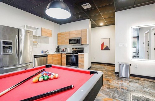 North Oakland Apartamento | 461 Melwood Suites Unit 101 2Bed/2Bath