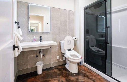 North Oakland Apartamento | 461 Melwood Suites Unit 102 Studio