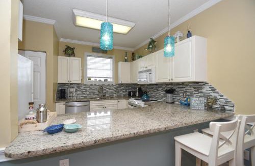 Central Myrtle Beach Apartamento | 4673 Wild Iris Dr 203 Condo