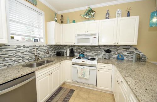 Central Myrtle Beach Apartamento | 4673 Wild Iris Dr 203 Condo