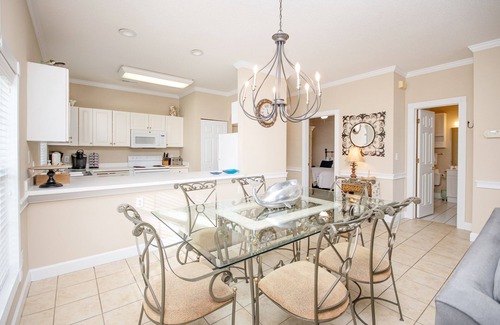 Central Myrtle Beach Condominio | 4695 Wild Iris Drive, #204 Magnolia Place 2 Bedroom Condo by RedAwning