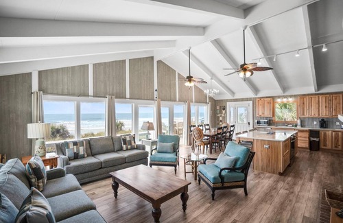 Saint Helena Island Casa | 470 Tarpon Blvd