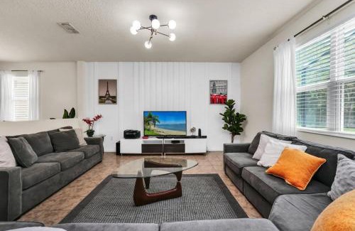 Crystal Cove Casa | 4736 Family home Near Disney Sea World
