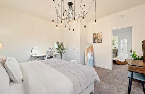 San Jose Apartamento | 475 Unit 3 Stunning Private 1B unit Kingsize bed &sofa bed AC