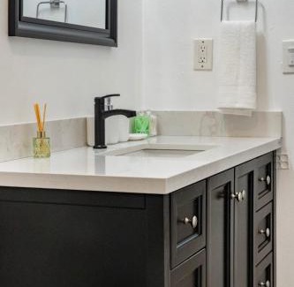 San Jose Apartamento | 475 Unit 3 Stunning Private 1B unit Kingsize bed &sofa bed AC