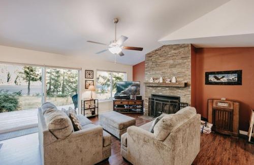 Maple Falls Casa | 47MF - WiFi - Fireplace - Sleeps 6