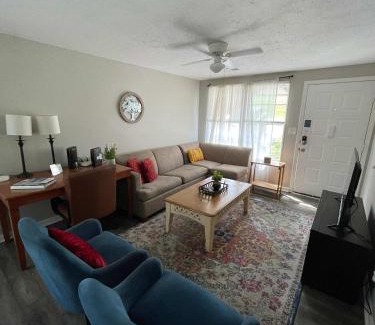 Crestwood South Casa | 47th Place Forest Park