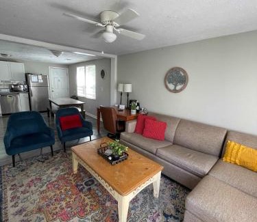 Crestwood South Casa | 47th Place Forest Park