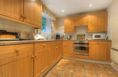 Charmouth Casa | 48 FERNHILL HEIGHTS, pet friendly in Charmouth