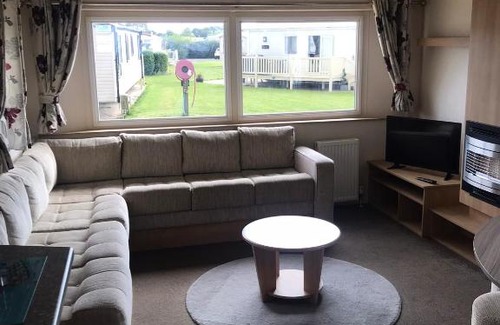 Alford Otro | 48 Oak Village Grange Leisure Park