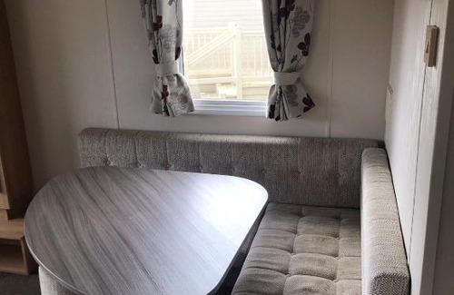 Alford Otro | 48 Oak Village Grange Leisure Park