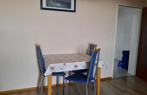 Buchholz-Kleefeld Apartamento | 48 qm Whole Apartment to rent out near INI and MHH