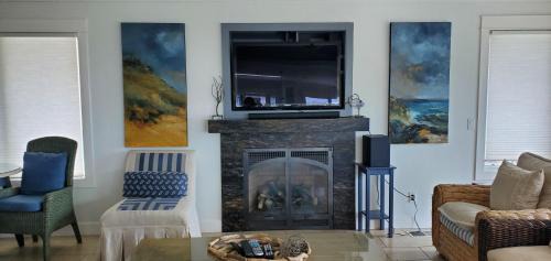San Simeon Casa | 4812 Windsor Bl.