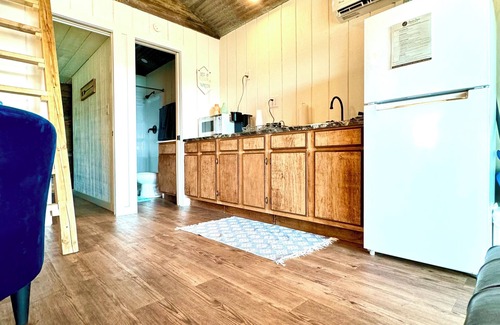 Quinlan Cabina | #49 Cozy Lake Front Cabin w/AC, WiFi & Breathtaking Views! Marina w/Free Fishing