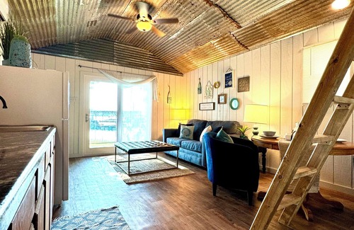 Quinlan Cabina | #49 Cozy Lake Front Cabin w/AC, WiFi & Breathtaking Views! Marina w/Free Fishing