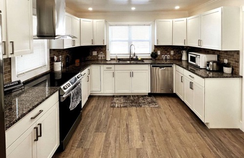 Otterbien Home Casa | 4936 Cincinnati Dayton Road · Remodeled Farm House with Plenty of Charm
