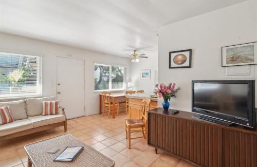 Carpinteria Apartamento | 4950 Sandyland Road #127 condo