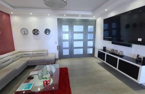 Montellano Villa | 496 m² Villa ∙ 12 habitaciones ∙ 24 personas