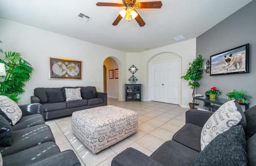 Trafalgar Village Casa | 4970PMS - Don Caster Home (B)