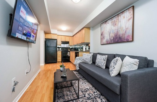 Churchill Meadows Apartamento | 4975 Southampton Drive