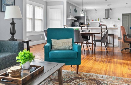 Birmingham Casa | 49th Terrace Haven