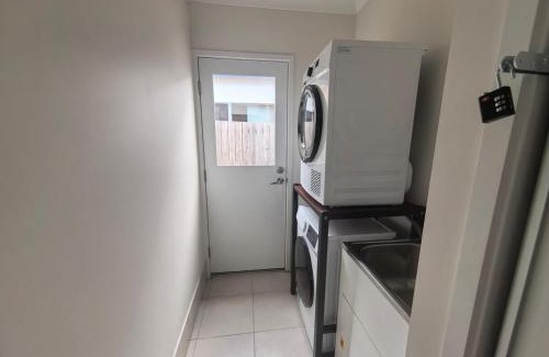 Coomera Casa | 4b2b Coomera Comfort Lodge Near Theme Park & Westfield