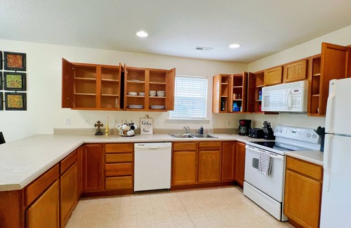 Greer Casa | 4B3B Comfortable & Peaceful Haven Extended Stays