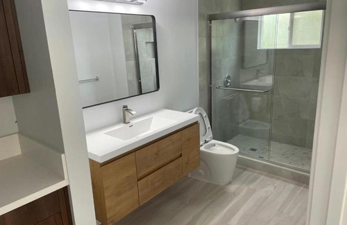 East Pasadena Casa | 4B3B spacious brand new house share with host in Pasadena Great environment neighborhood