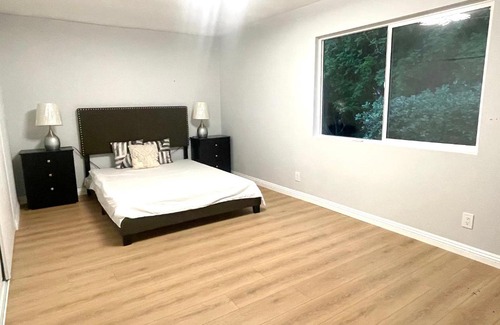 East Pasadena Casa | 4B3B spacious brand new house share with host in Pasadena Great environment neighborhood