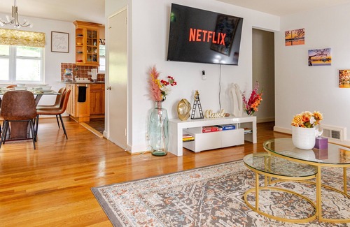 Arlington Casa | 4BA Extra Spacious!King Bed!Spacious Parking!