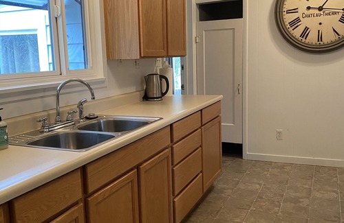 Redway Casa | 4bd/1ba 1,325 sf Downtown home, valley views and a large front yard