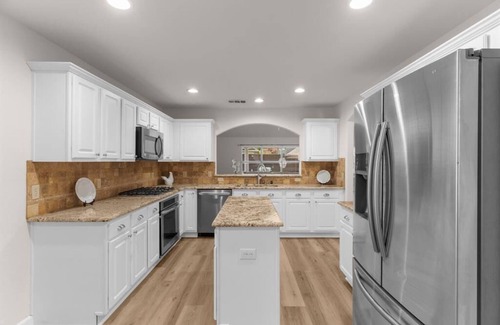 McKinney Casa | 4BD/2.5BA w Backyard, HotTub, Firepit, Cinema, BBQ