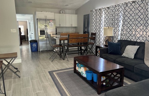 Central Fort Lauderdale Casa | 4BD/2BA Fort Lauderdale getaway w/WiFi and AC. Only few miles from beach