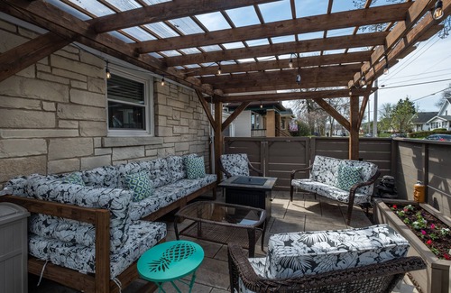 Wauwatosa Casa | 4BD Central to Top Attractions, Quiet Walkable Area