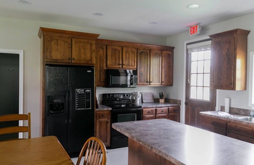 Normandy Apartamento | 4BD House Farm Stay on Lake and Duck River