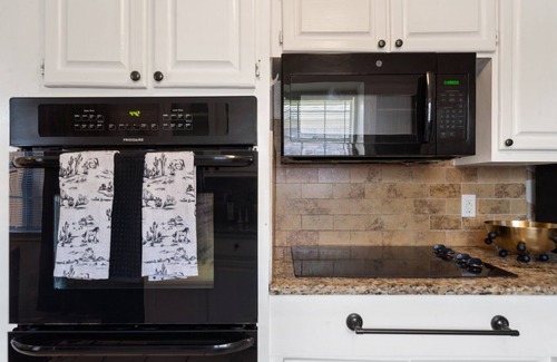 Irving Casa | 4bd Near Airport & Downtown - Volleyball - Games