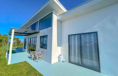 Ballena Villa | 4bd Panoramic Ocean View CASA LORO