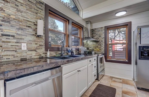 Cascade-Chipita Park Casa | 4BD with Large Deck! Amazing Mountain Views!